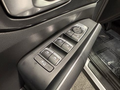 Certified 2022 Kia Sorento S w/ Panoramic Sunroof Package image 26