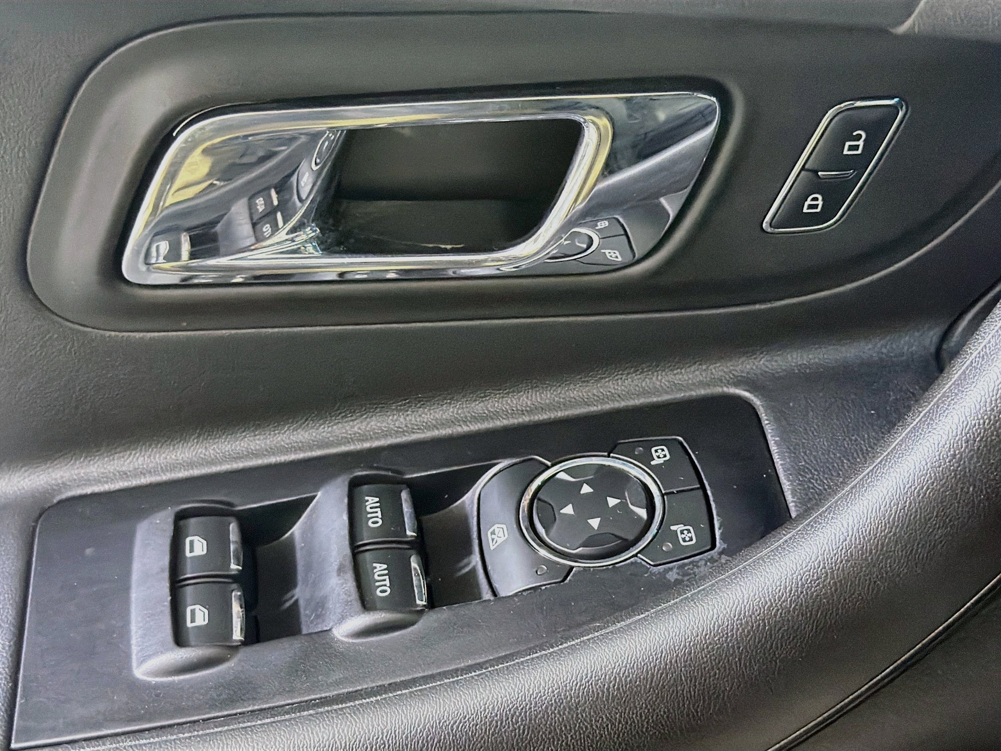Used 2014 Ford Taurus SHO w/ Equipment Group 401A AWD/4WD image 15