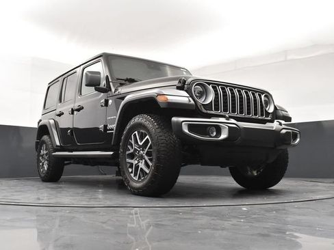 Used 2024 Jeep Wrangler Unlimited Sahara w/ Dual Top Group AWD/4WD image 22