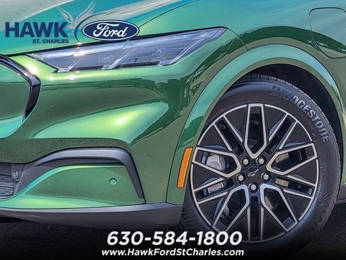 Certified 2025 Ford Mustang Mach-E Premium AWD/4WD image 3