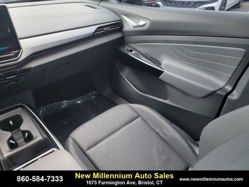 Used 2024 Volkswagen ID.4 Pro S AWD/4WD image 15