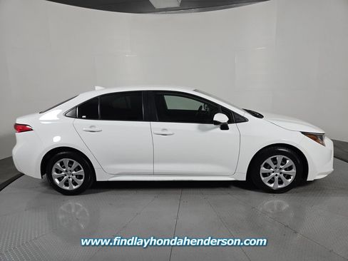 Used 2020 Toyota Corolla LE w/ Carpet Mat Package (TMS) FWD image 7
