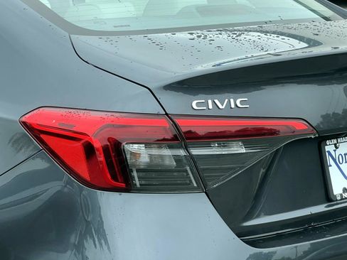 Used 2023 Honda Civic LX image 9