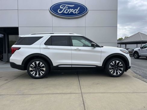 New 2026 Ford Explorer Platinum AWD/4WD image 3