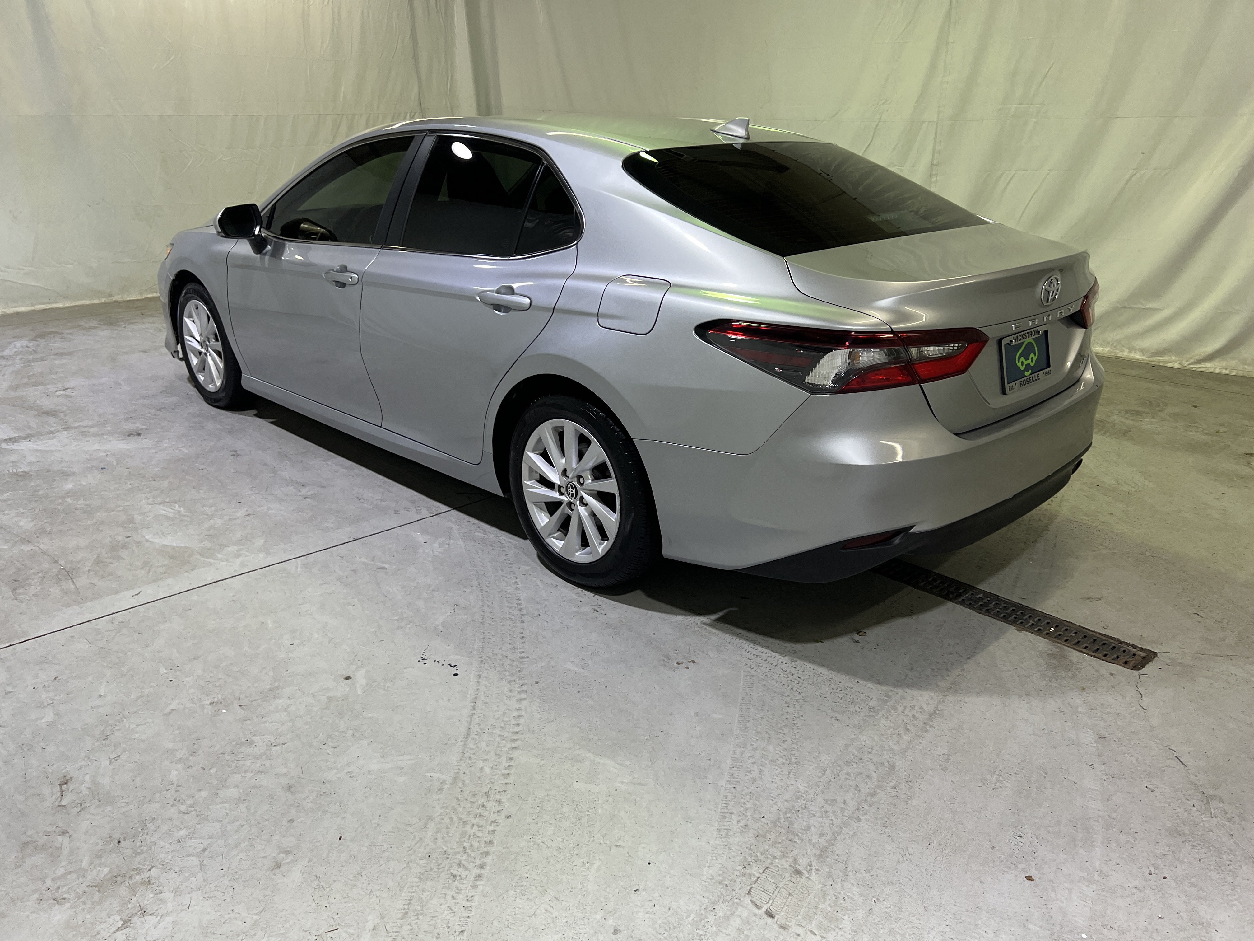 Used 2024 Toyota Camry LE w/ Convenience Package FWD image 8