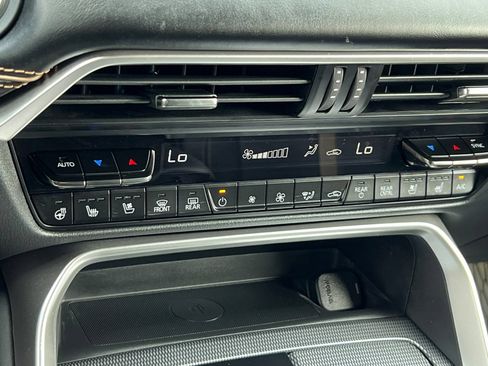 Used 2025 MAZDA CX-90 Plug-In Hybrid w/ Premium Plus AWD/4WD image 22