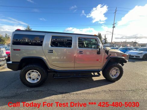 Used 2005 HUMMER H2 w/ Preferred Equipment Group AWD/4WD image 8