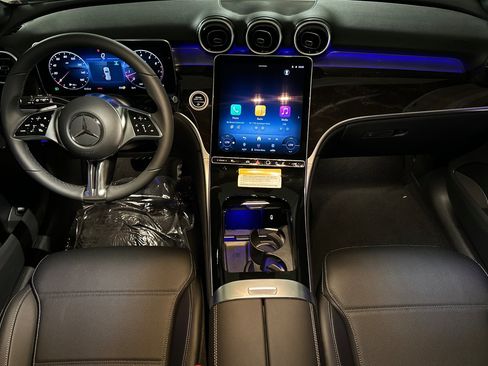New 2026 Mercedes-Benz GLC 300 image 12