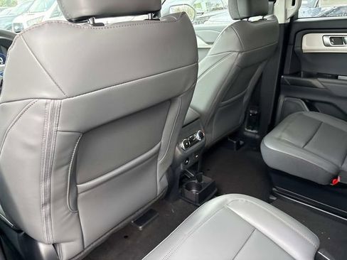 New 2026 Ford Explorer Active w/ Active Comfort Package image 17