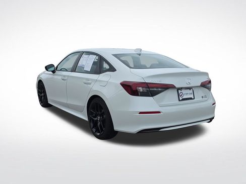 Used 2025 Honda Civic Sport image 4