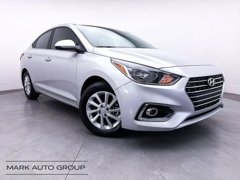 Used 2021 Hyundai Accent SEL FWD image 1