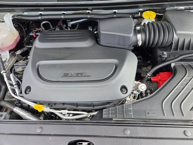 Used 2026 Chrysler Pacifica Select FWD image 29