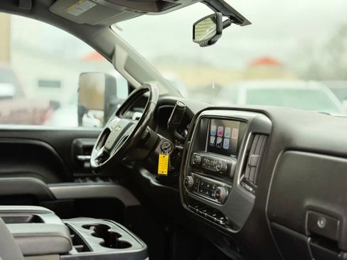Used 2016 Chevrolet Silverado 2500 LT w/ Z71 Package, Off-Road image 10