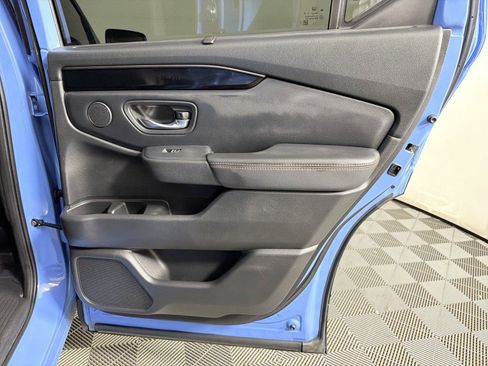 Used 2023 Honda Pilot TrailSport image 15