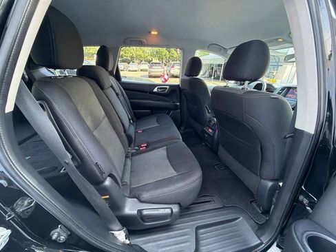 Used 2019 Nissan Pathfinder SV AWD/4WD image 21