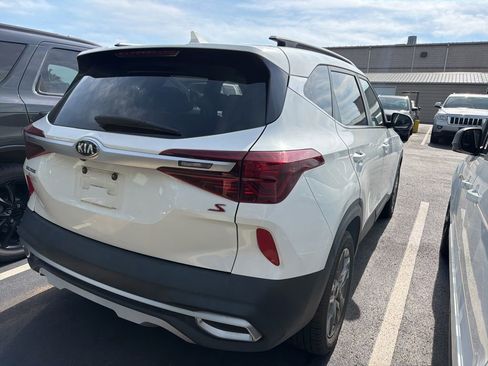 Used 2021 Kia Seltos S FWD image 3