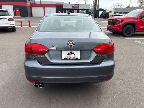 Used 2011 Volkswagen Jetta SE image 6