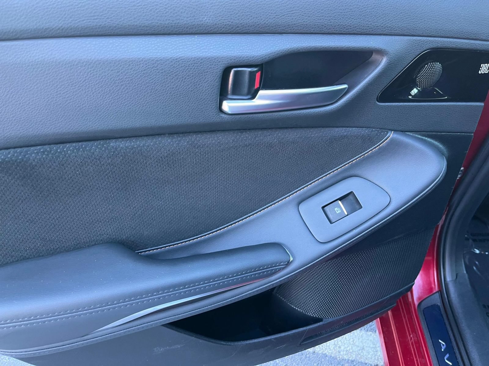 Used 2019 Toyota Avalon XSE FWD image 44