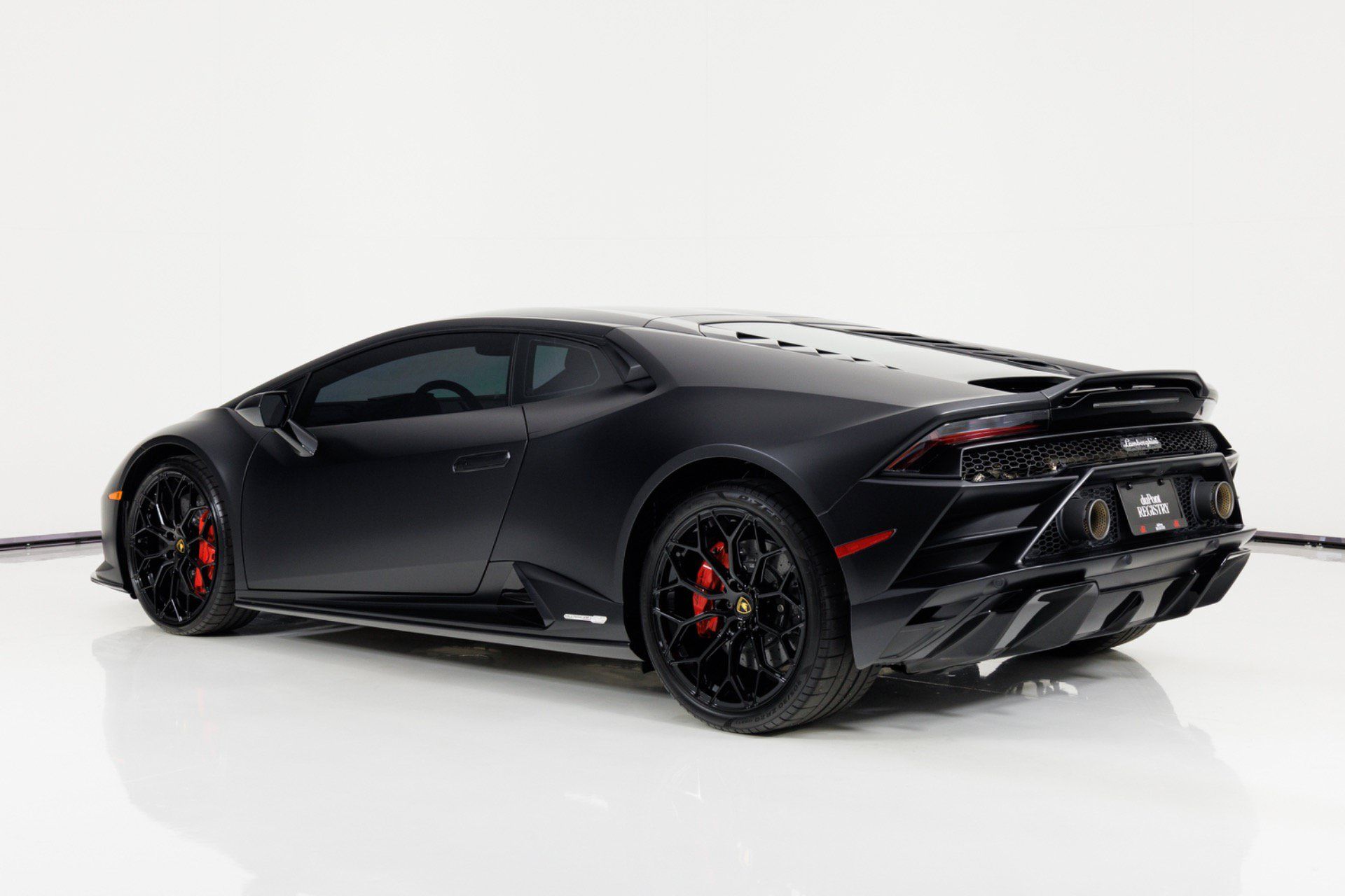 Used 2023 Lamborghini Huracan EVO RWD image 5