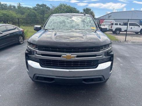Used 2020 Chevrolet Silverado 1500 LT w/ Trailering Package AWD/4WD image 2
