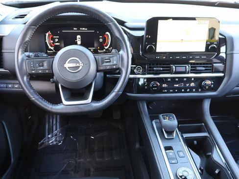 Used 2022 Nissan Pathfinder Platinum w/ Cargo Package image 19