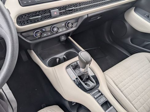 Used 2023 Honda HR-V LX image 16