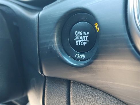 Certified 2021 Jeep Grand Cherokee Laredo w/ Security & Convenience Group image 22