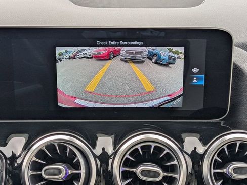 Used 2021 Mercedes-Benz GLA 250 w/ Premium Package image 29