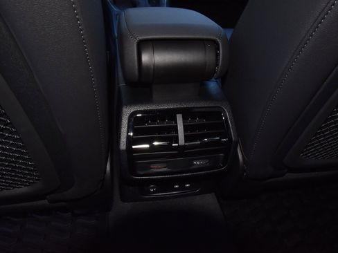 Used 2023 Audi Q3 2.0T Premium w/ Convenience Package image 18