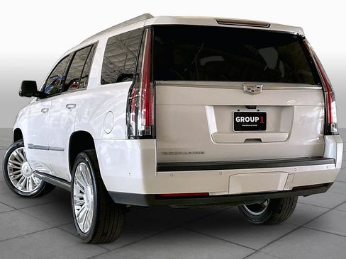 Used 2020 Cadillac Escalade Platinum AWD/4WD image 11