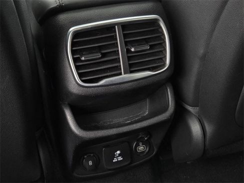 Used 2019 Hyundai Santa Fe Ultimate image 16