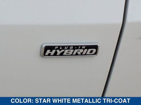 New 2025 Ford Escape SE image 55