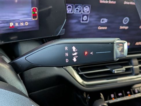 New 2026 Chevrolet Equinox EV LT image 13