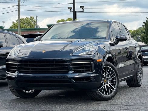 Used 2021 Porsche Cayenne AWD/4WD image 1