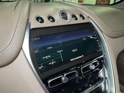 Used 2021 Aston Martin DBX image 25