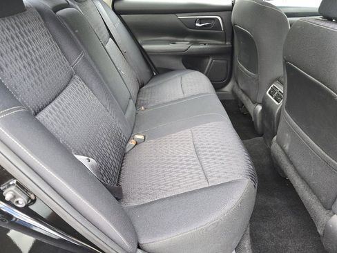 Used 2016 Nissan Altima 2.5 SV w/ Convenience Package FWD image 16