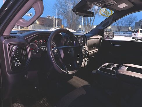 Used 2022 Chevrolet Silverado 1500 Custom Trail Boss w/ LPO, Dark Essentials Package image 10