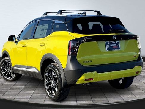 New 2026 Nissan Kicks SR image 3