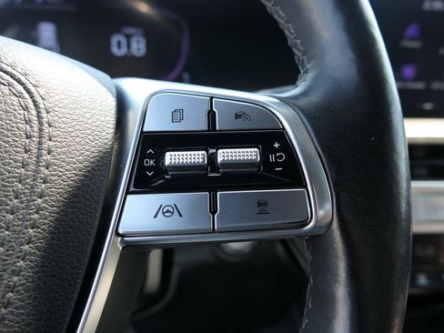 Used 2023 Kia Telluride EX w/ EX Captain's Chair Package AWD/4WD image 19