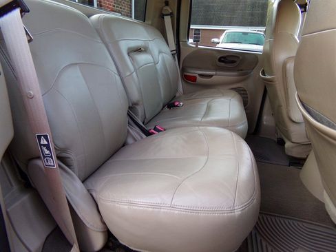 Used 2001 Ford F150 Lariat image 31