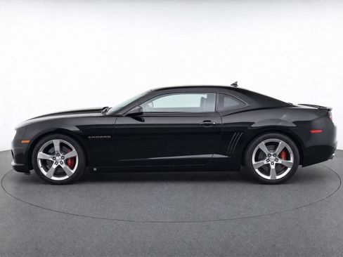 Used 2010 Chevrolet Camaro SS RWD image 24