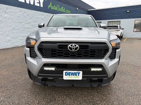 Used 2024 Toyota Tacoma TRD Sport RWD image 8