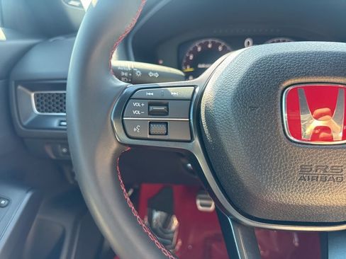 Used 2025 Honda Civic Type R image 13