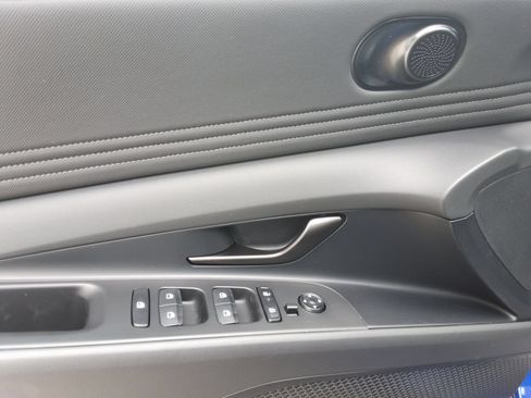 Used 2026 Hyundai Elantra Sport FWD image 21