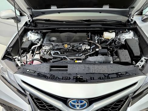 Used 2024 Toyota Camry XSE w/ Navigation Package FWD image 15