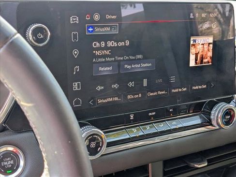 Used 2024 GMC Canyon Elevation image 12