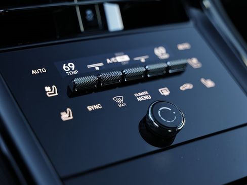 New 2025 Porsche Panamera 4 image 42