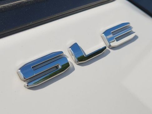 Certified 2023 GMC Terrain SLE image 12