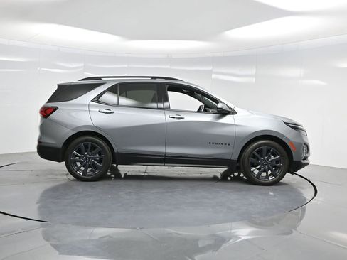 Used 2024 Chevrolet Equinox RS image 29