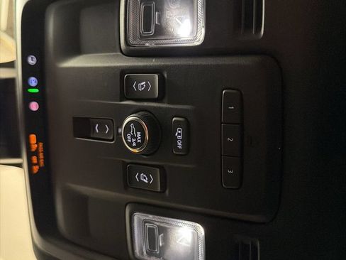 Used 2022 GMC Yukon Denali AWD/4WD image 27
